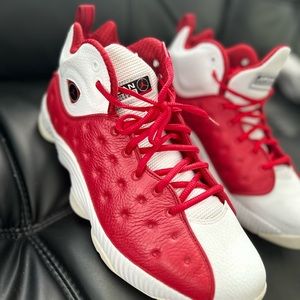 Jordans basketball men’s shoes, size 12. Never worn. Era 2016 Perfect condition